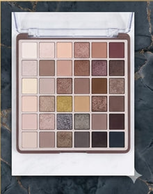 USHAS Pretty Grunge Eyeshadow Palette