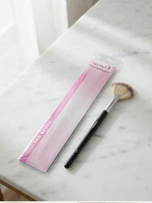 Levina Professional Makeup Fan Brush (S47-1)