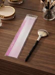 Levina Professional Makeup Fan Brush (S47-1)