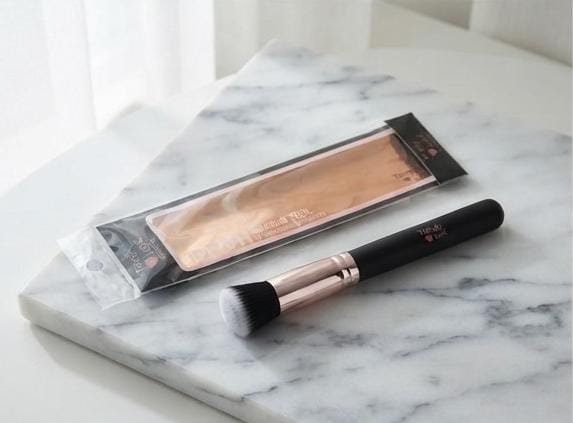Trendy Look Professional Angled Foundation Brush (MB-131)