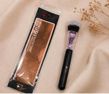 Trendy Look Flat Foundation Brush (MB-128)