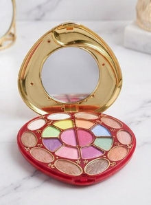 T.Y.A. Fashion Make-Up Kit – 550A