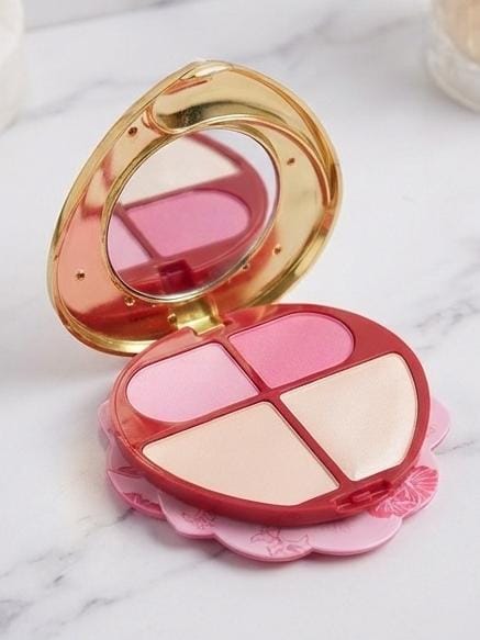 T.Y.A. Fashion Make-Up Kit – 550A