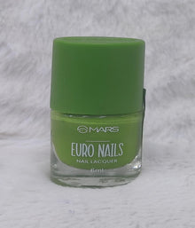 Nail Lacquer with Glossy Gel Finish