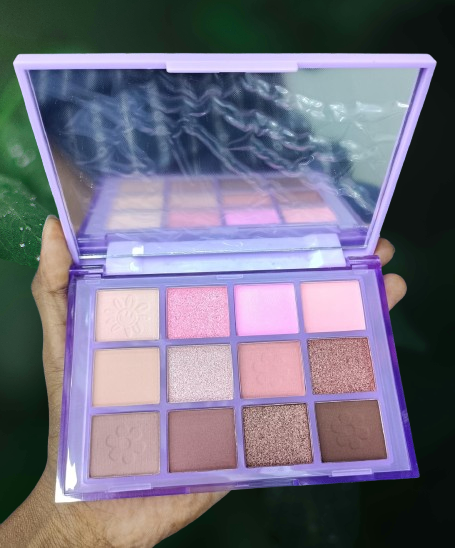 SAS Good Vibes Only Eyeshadow!