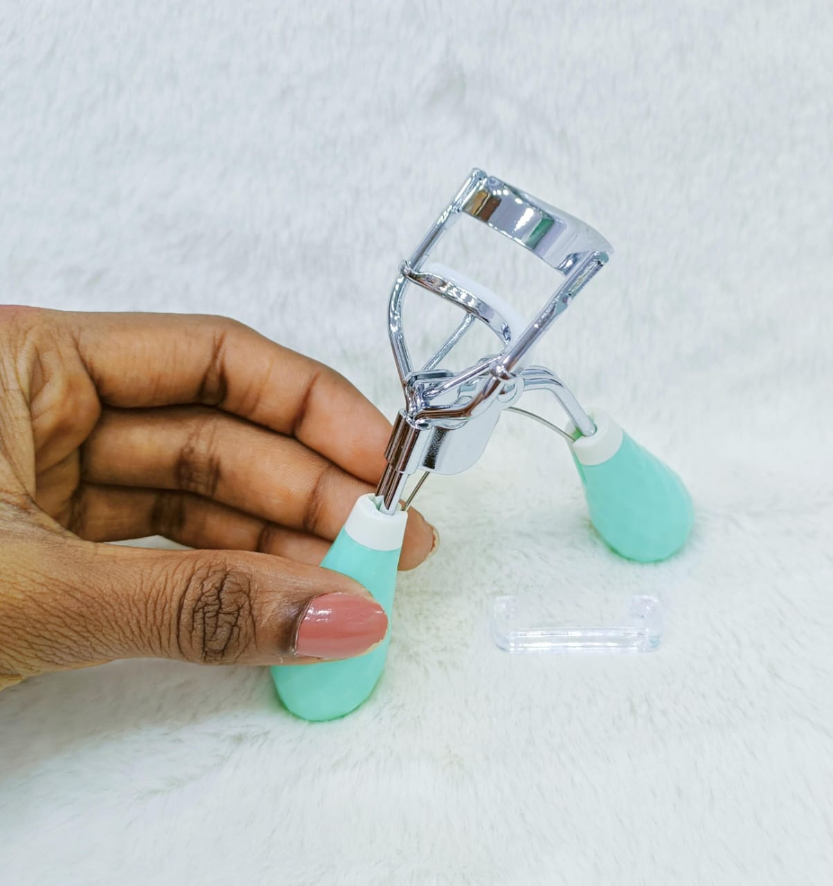 KELI Eyelash Curler – Pack of 1 !