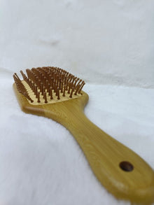 Hair Brush Wood Art Large – Natural Beauty & Elegant Design