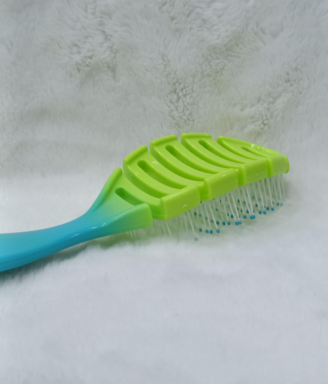 Cecilia Hair Brush – For Healthier, More Beautiful Hair