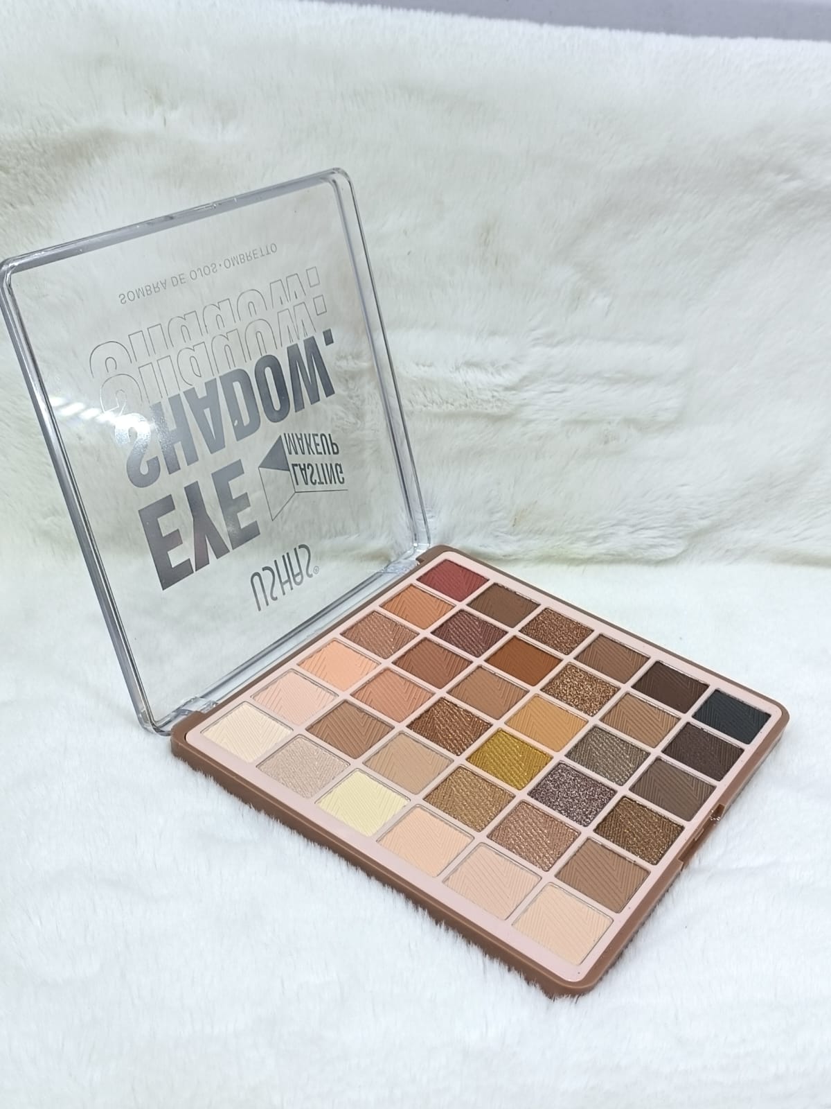 USHAS Pretty Grunge Eyeshadow Palette