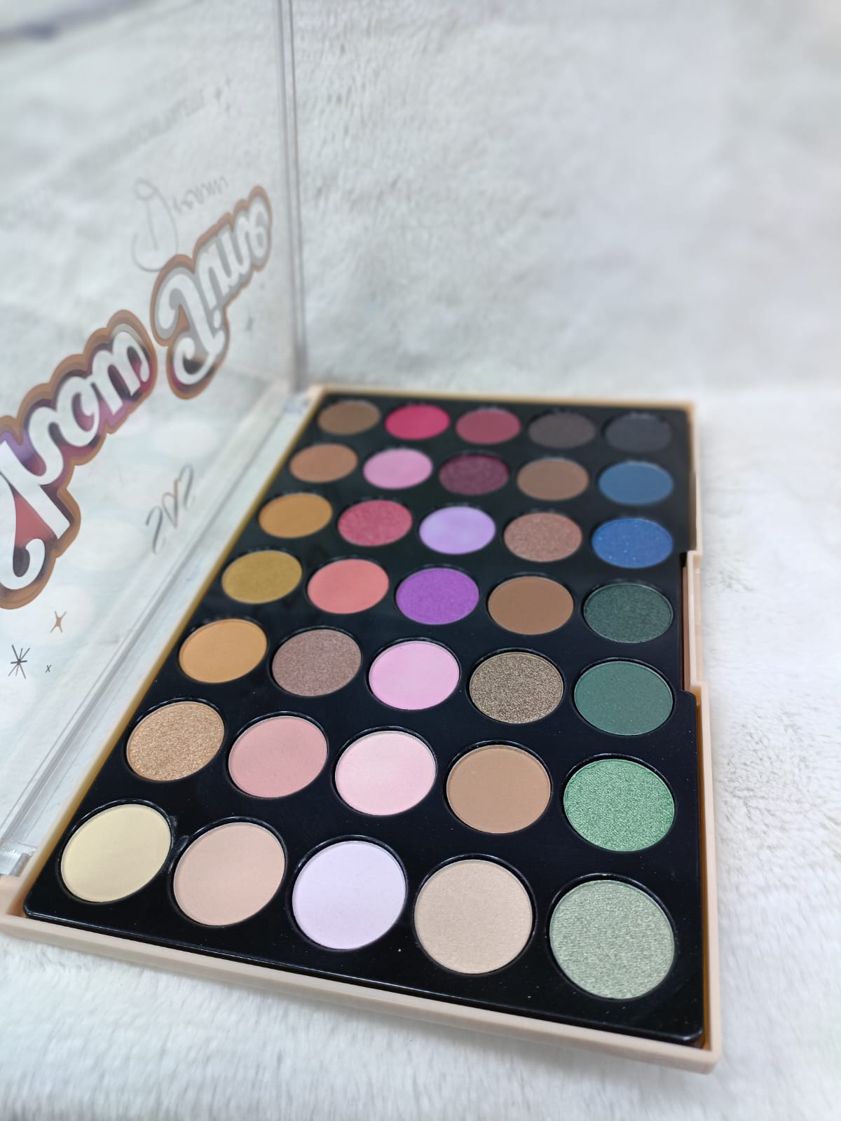 SAS Show Time Dream 35 Colors Eyeshadow Palette