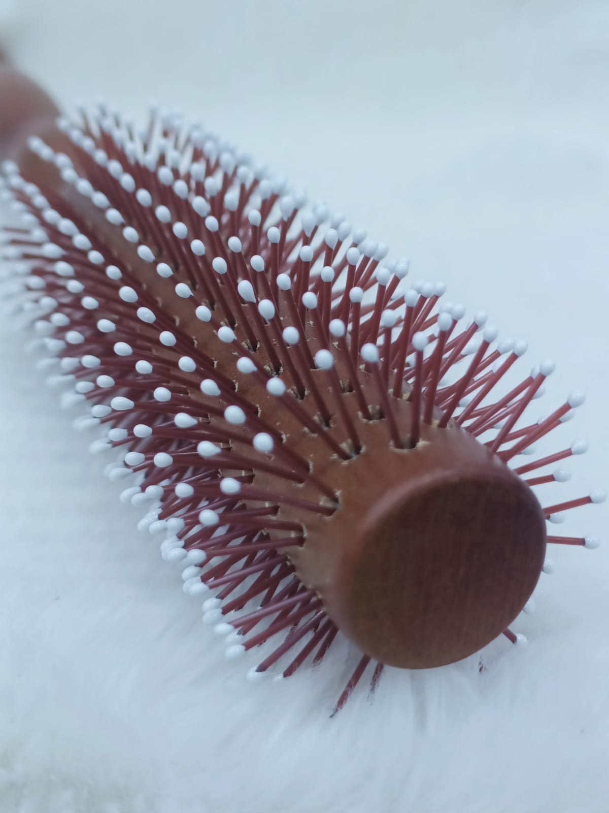 Round Brush with Wooden and Brown Colored Handle with Brown Brush Colored Head (Brown)