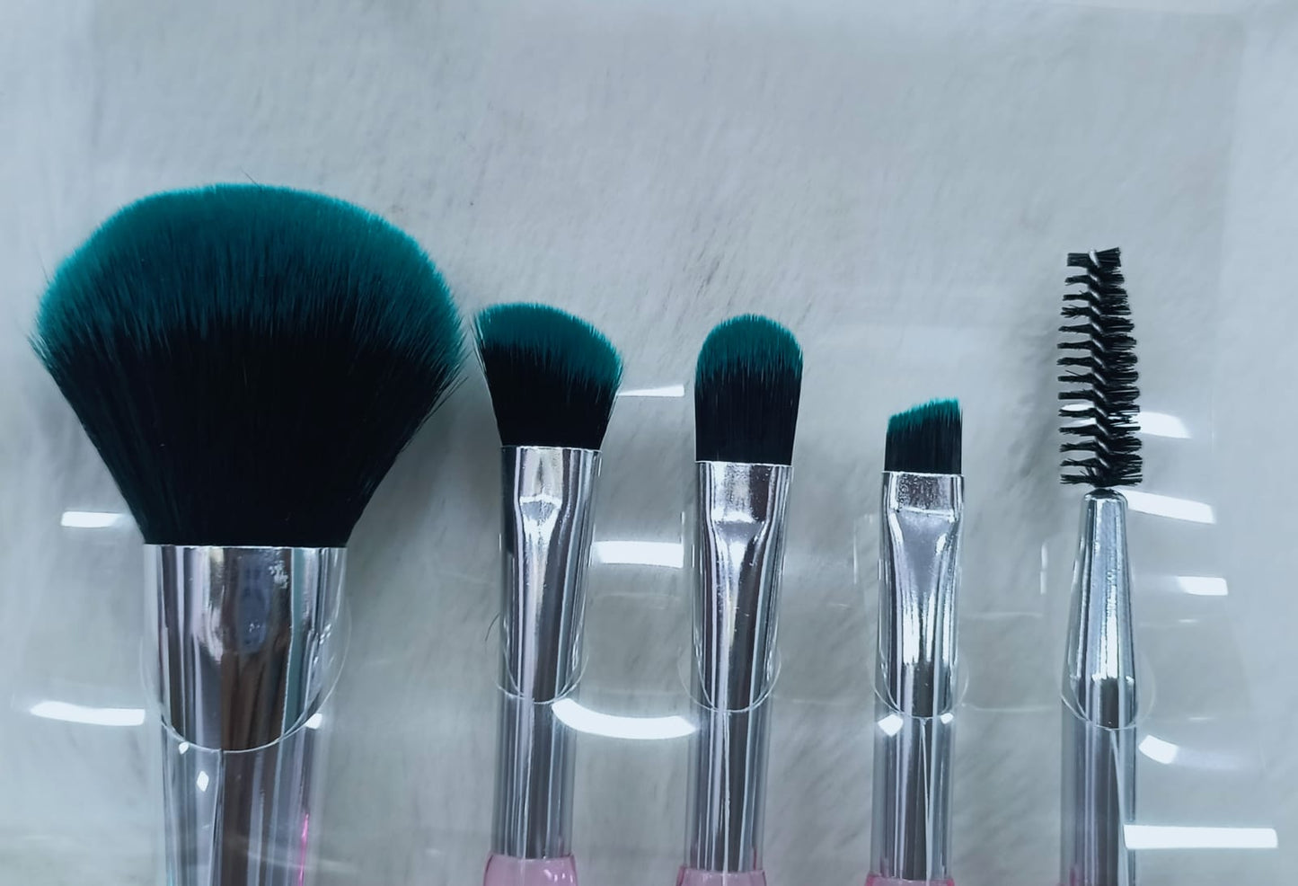 Makeup Brushes Set – 5 Beauty Products Tool Kit (Pack of 1)