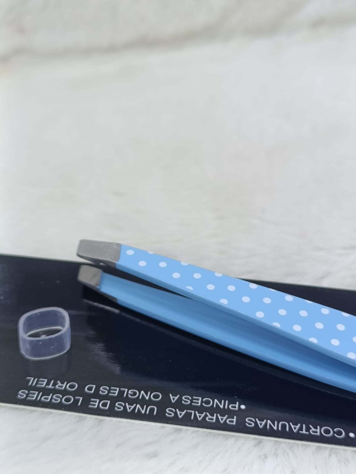 Tweezer Plucker – Precision Hair Removal Tool!