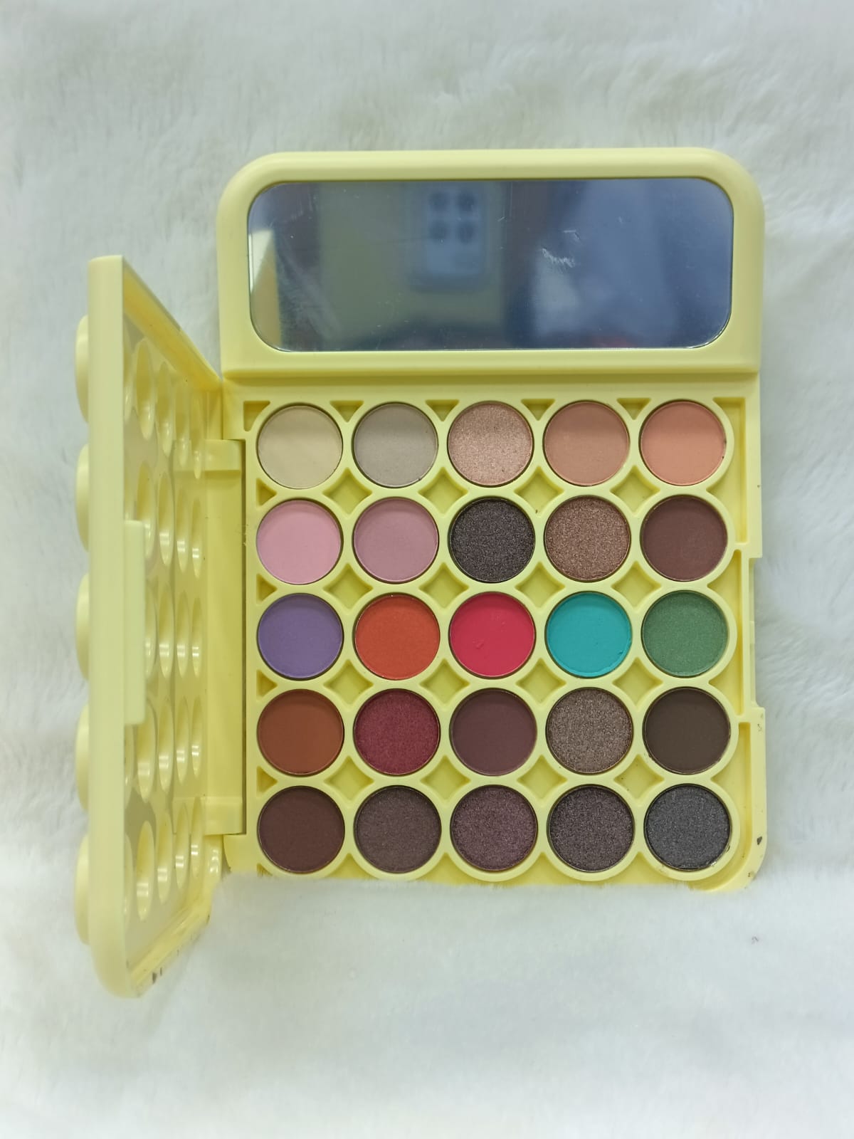 25 Colors Calculator-Style Eyeshadow Palette