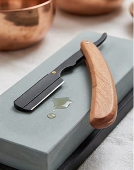 Wooden Handle Straight Edge Razor – Professional Grooming Tool