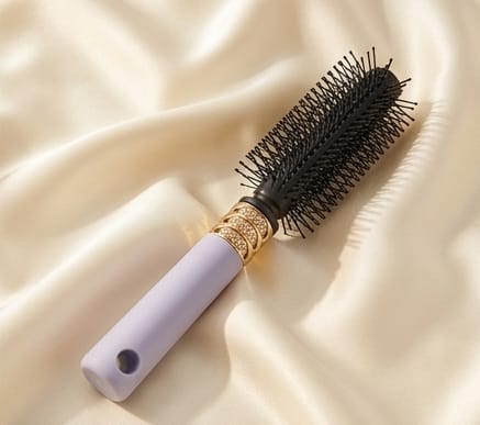 Round Hair Brush – Smooth, Voluminous & Salon-Ready Hair
