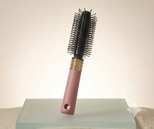 Round Hair Brush – Smooth, Voluminous & Salon-Ready Hair