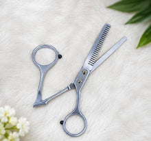 Professional Hair Thinning Scissor – Smooth & Precise Hair Styling
